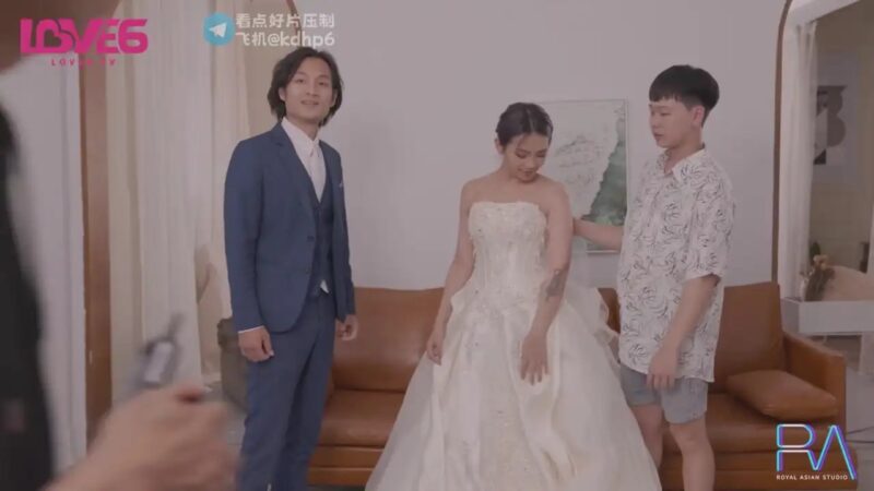 穿着婚纱口交操到高潮，结婚现场给老公戴个绿帽，婚纱总是最色的情趣装老色批福利社—lsp福利社老色批福利社