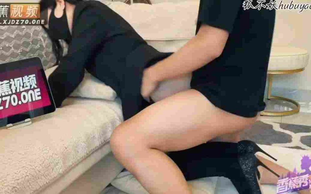 极品小骚货黑丝美腿桌下勾引 (2)