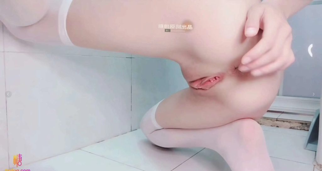 白丝学姐穿着洛丽塔自慰 (5)